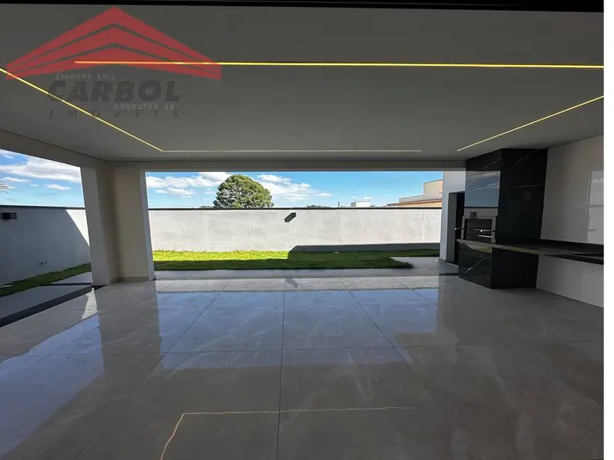 Casa de Condomínio com 3 quartos à venda, 300m2 em Itupeva - SP - imagem 3 Foto 3 de Casa de Condomínio com 3 quartos à venda, 300m2 em Itupeva - SP