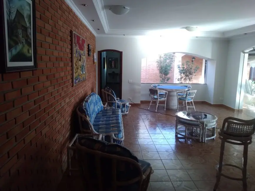 Chácara com 4 quartos à venda e para alugar, 5400m2 em Vale das Laranjeiras, Indaiatuba - SP - imagem 9 Foto 9 de Chácara com 4 quartos à venda e para alugar, 5400m2 em Vale das Laranjeiras, Indaiatuba - SP