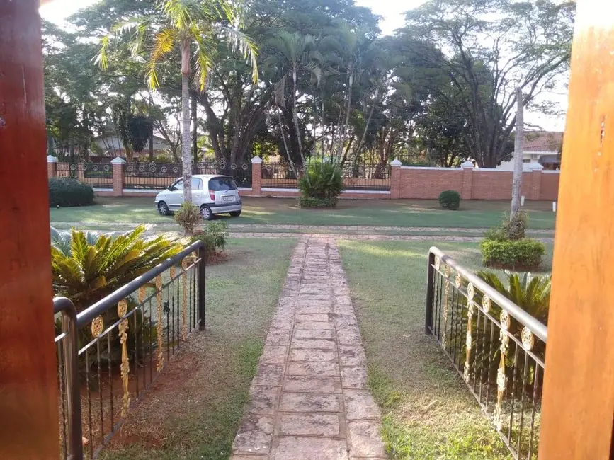 Chácara com 4 quartos à venda e para alugar, 5400m2 em Vale das Laranjeiras, Indaiatuba - SP - imagem 8 Foto 8 de Chácara com 4 quartos à venda e para alugar, 5400m2 em Vale das Laranjeiras, Indaiatuba - SP