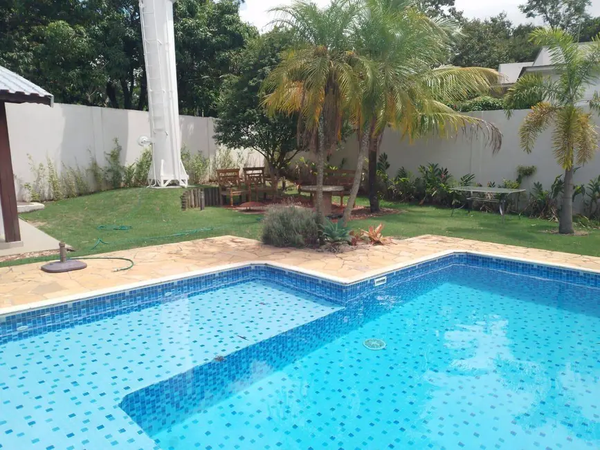 Foto 2 de Chácara com 3 quartos à venda, 3000m2 em Vale das Laranjeiras, Indaiatuba - SP