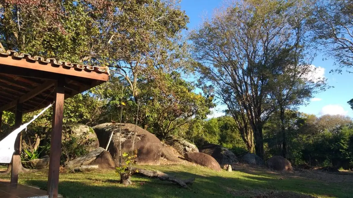 Chácara com 2 quartos à venda, 3000m2 em Colinas do Mosteiro de Itaici, Indaiatuba - SP - imagem 1 Foto 1 de Chácara com 2 quartos à venda, 3000m2 em Colinas do Mosteiro de Itaici, Indaiatuba - SP