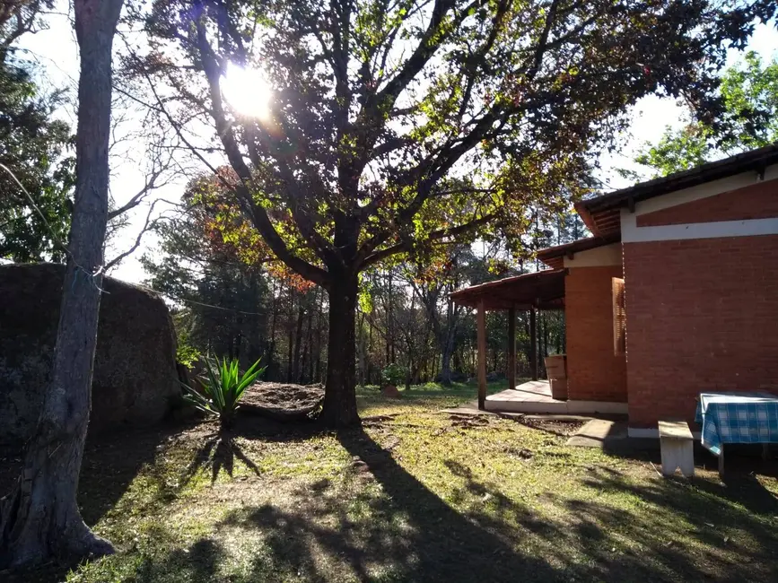 Chácara com 2 quartos à venda, 3000m2 em Colinas do Mosteiro de Itaici, Indaiatuba - SP - imagem 8 Foto 8 de Chácara com 2 quartos à venda, 3000m2 em Colinas do Mosteiro de Itaici, Indaiatuba - SP