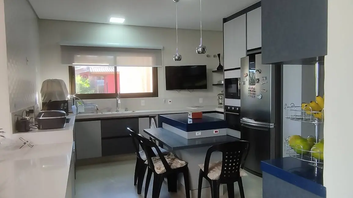 Foto 1 de Chácara com 3 quartos à venda, 2070m2 em Vale das Laranjeiras, Indaiatuba - SP