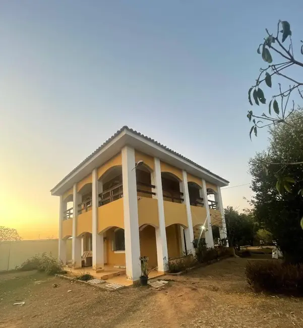 Foto 2 de Sobrado com 3 quartos à venda, 2442m2 em Vale das Laranjeiras, Indaiatuba - SP