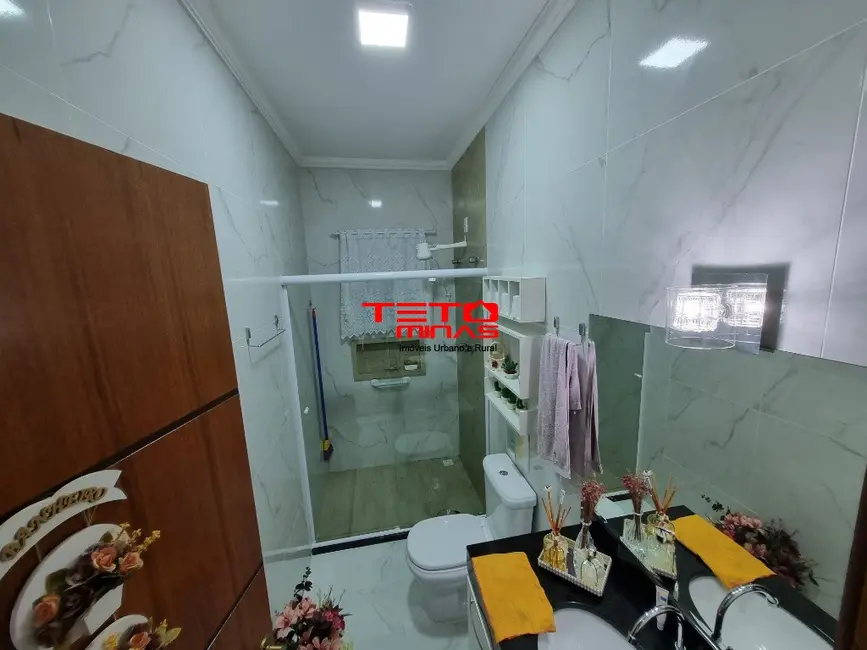 Casa com 4 quartos à venda, 135m2 em Sao Lourenco - MG - imagem 4 Foto 4 de Casa com 4 quartos à venda, 135m2 em Sao Lourenco - MG