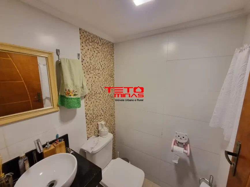 Casa com 4 quartos à venda, 135m2 em Sao Lourenco - MG - imagem 5 Foto 5 de Casa com 4 quartos à venda, 135m2 em Sao Lourenco - MG