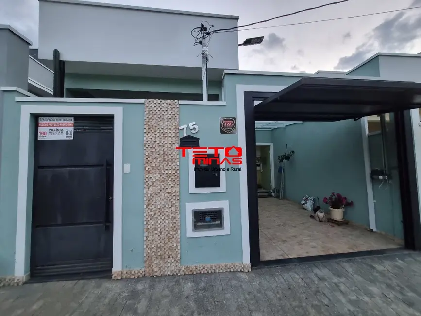 Foto 1 de Casa com 4 quartos à venda, 135m2 em Sao Lourenco - MG