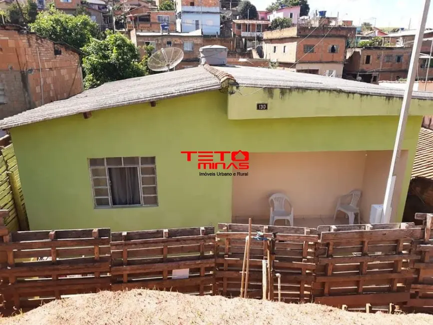 Foto 1 de Casa com 2 quartos à venda, 108m2 em Sao Lourenco - MG