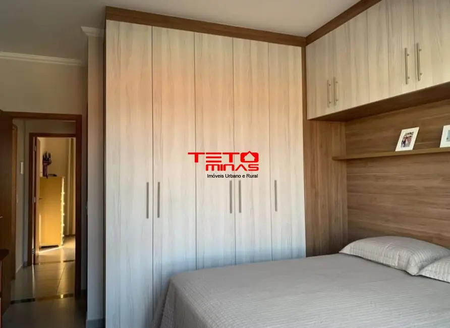 Foto 6 de Casa com 2 quartos à venda, 115m2 em Sao Lourenco - MG