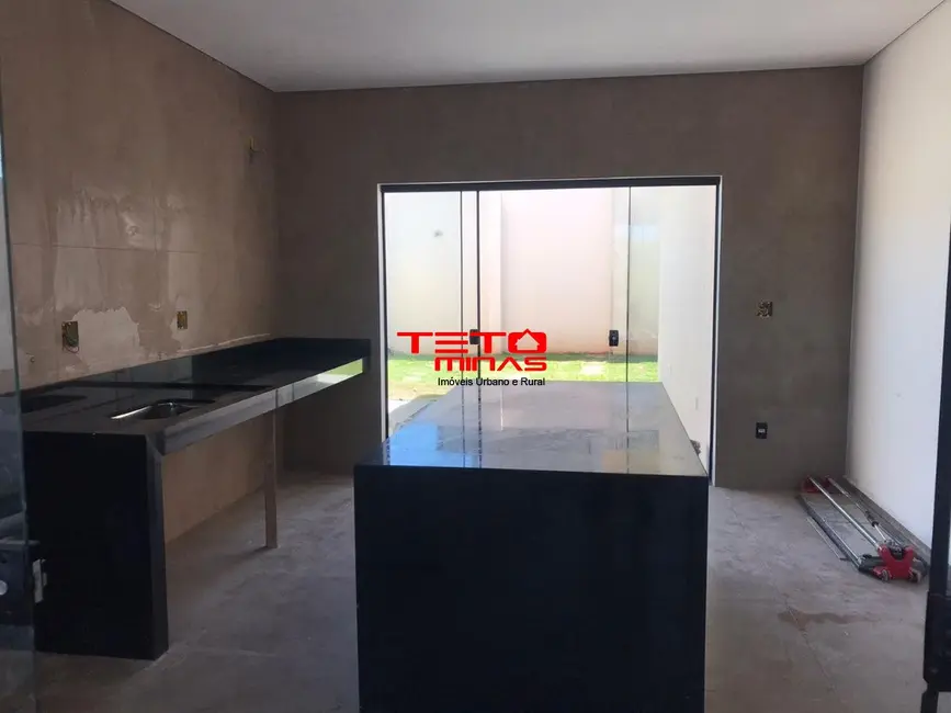 Foto 3 de Casa com 3 quartos à venda, 180m2 em Sao Lourenco - MG