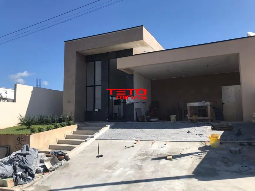 Foto 1 de Casa com 3 quartos à venda, 180m2 em Sao Lourenco - MG