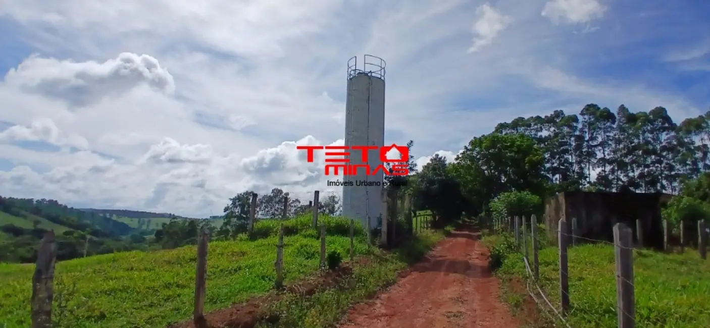 Foto 4 de Chácara com 2 quartos à venda, 145m2 em Dom Vicoso - MG