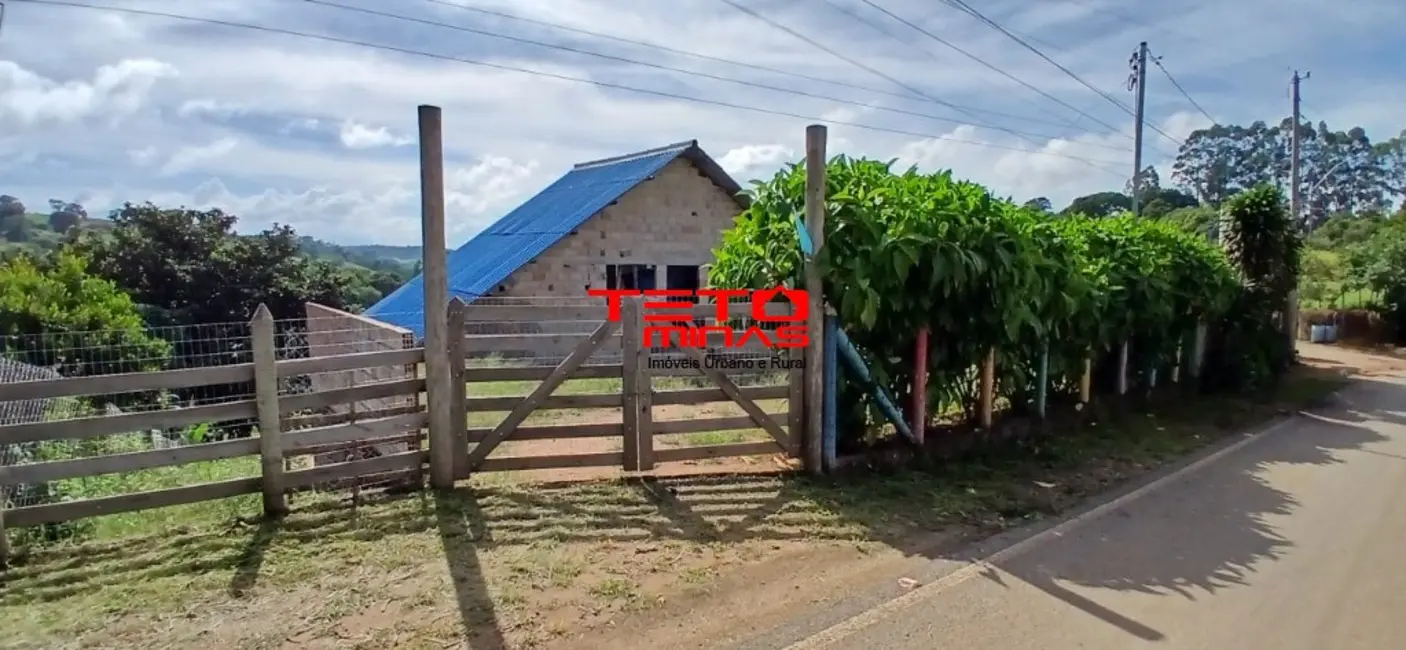 Foto 2 de Chácara com 2 quartos à venda, 145m2 em Dom Vicoso - MG