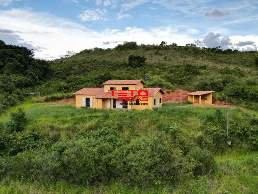 Foto 1 de Chácara com 3 quartos à venda, 150m2 em Carmo De Minas - MG