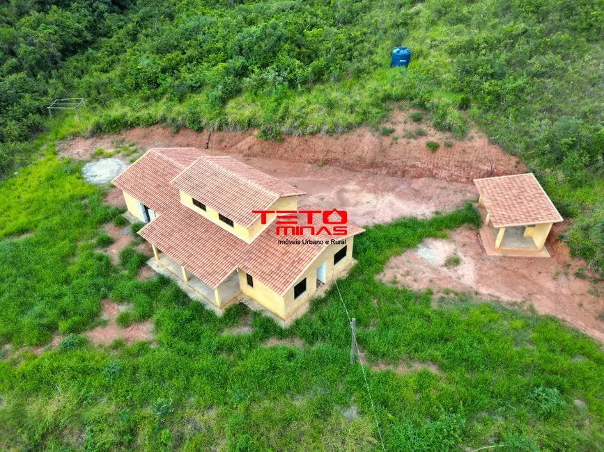 Foto 2 de Chácara com 3 quartos à venda, 150m2 em Carmo De Minas - MG
