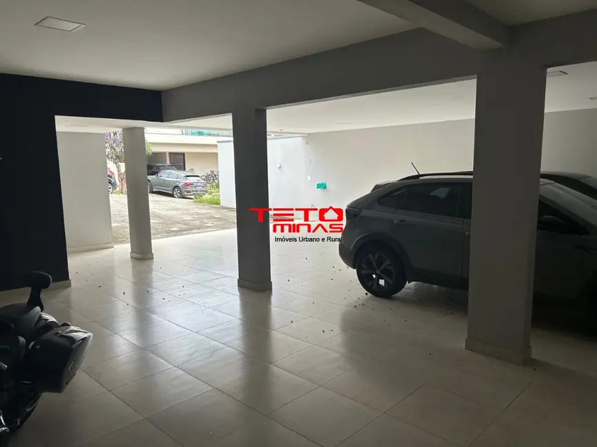 Casa com 4 quartos à venda, 617m2 em Sao Lourenco - MG - imagem 4 Foto 4 de Casa com 4 quartos à venda, 617m2 em Sao Lourenco - MG