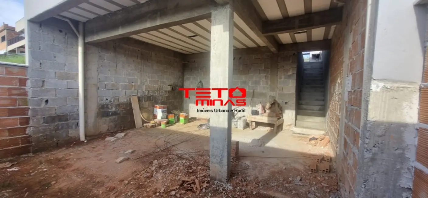 Casa com 3 quartos à venda, 100m2 em Sao Lourenco - MG - imagem 2 Foto 2 de Casa com 3 quartos à venda, 100m2 em Sao Lourenco - MG