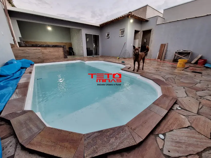Foto 1 de Casa com 3 quartos à venda, 178m2 em Sao Lourenco - MG