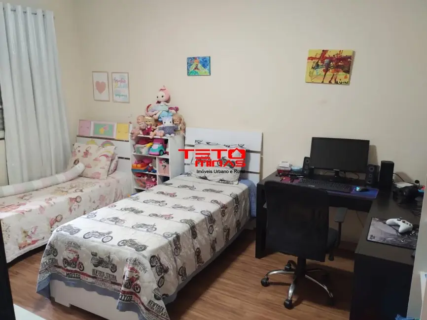 Casa com 2 quartos à venda, 250m2 em Sao Lourenco - MG - imagem 7 Foto 7 de Casa com 2 quartos à venda, 250m2 em Sao Lourenco - MG