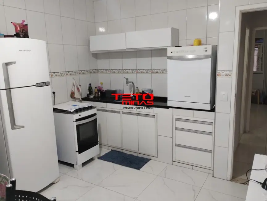 Casa com 2 quartos à venda, 250m2 em Sao Lourenco - MG - imagem 9 Foto 9 de Casa com 2 quartos à venda, 250m2 em Sao Lourenco - MG