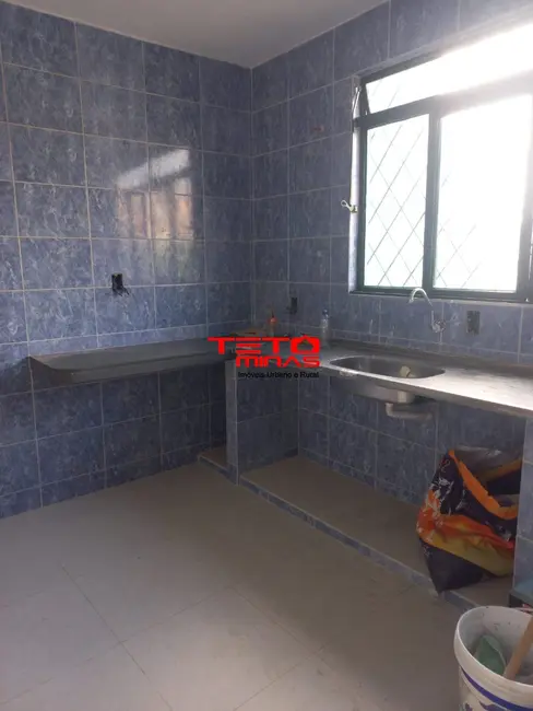 Foto 4 de Casa com 2 quartos à venda, 132m2 em Sao Lourenco - MG