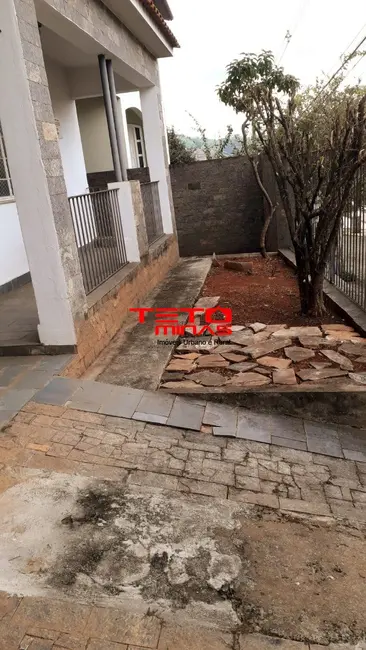 Casa com 4 quartos à venda, 180m2 em Sao Lourenco - MG - imagem 2 Foto 2 de Casa com 4 quartos à venda, 180m2 em Sao Lourenco - MG