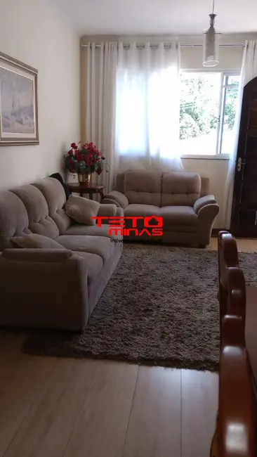 Casa com 3 quartos à venda, 245m2 em Centro, Sao Lourenco - MG - imagem 3 Foto 3 de Casa com 3 quartos à venda, 245m2 em Centro, Sao Lourenco - MG