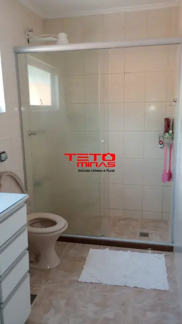 Casa com 3 quartos à venda, 245m2 em Centro, Sao Lourenco - MG - imagem 5 Foto 5 de Casa com 3 quartos à venda, 245m2 em Centro, Sao Lourenco - MG