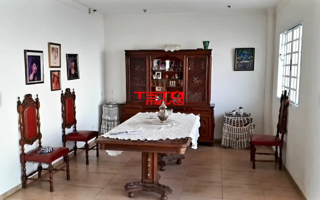 Foto 5 de Casa com 4 quartos à venda, 360m2 em Sao Lourenco - MG