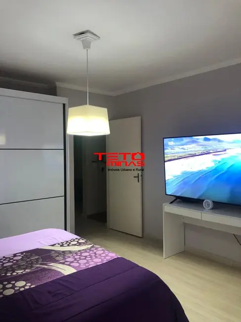 Foto 2 de Casa com 4 quartos à venda, 354m2 em Sao Lourenco - MG