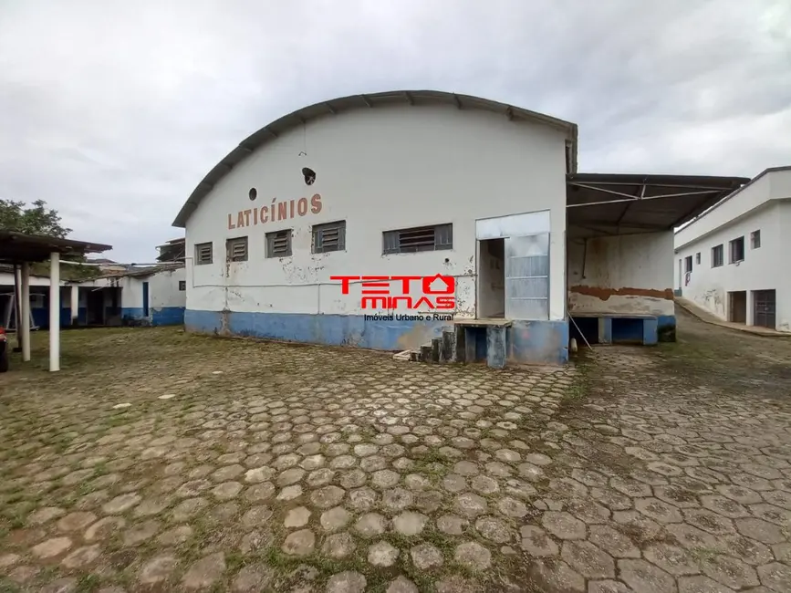 Foto 1 de Armazém / Galpão à venda, 530m2 em Soledade De Minas - MG