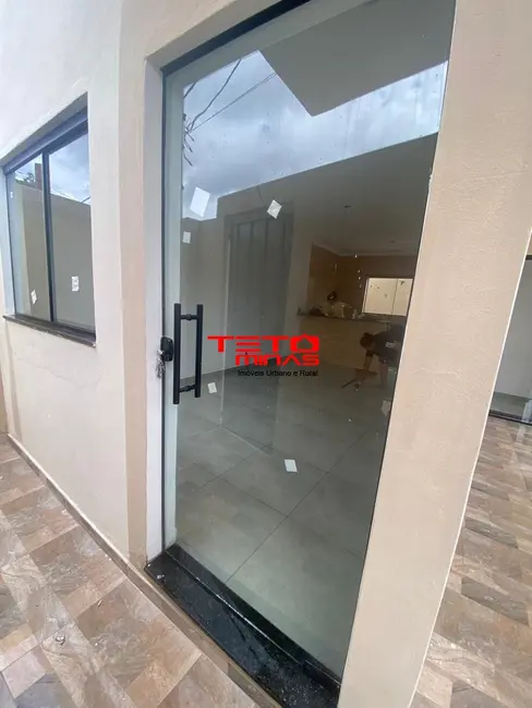 Foto 2 de Casa com 2 quartos à venda, 104m2 em Sao Lourenco - MG