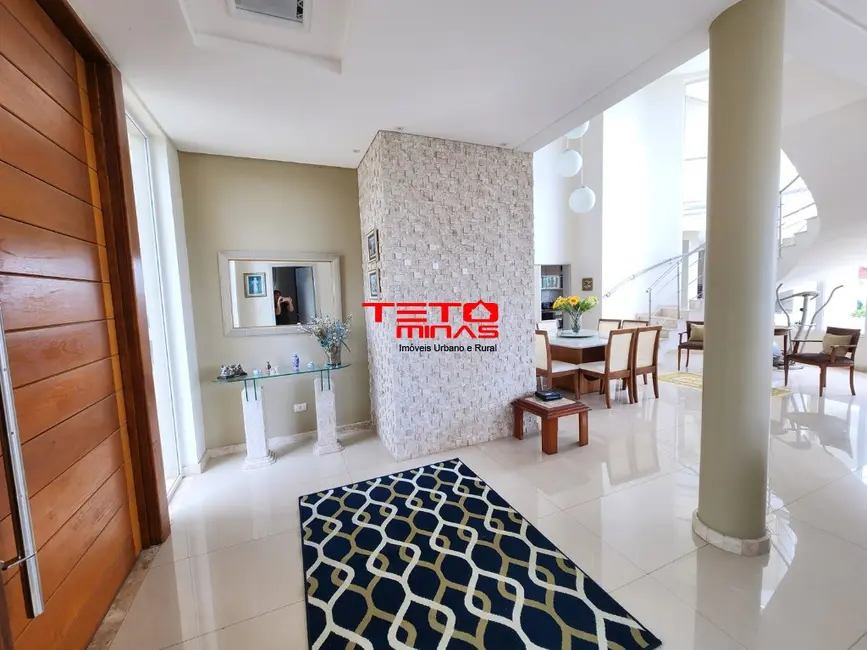 Casa com 4 quartos à venda, 450m2 em Sao Jose Dos Campos - SP - imagem 6 Foto 6 de Casa com 4 quartos à venda, 450m2 em Sao Jose Dos Campos - SP