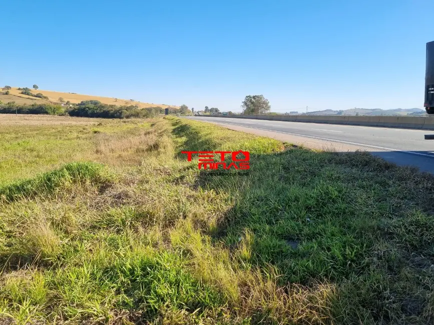 Foto 1 de Terreno / Lote à venda, 1000000m2 em Pouso Alegre - MG