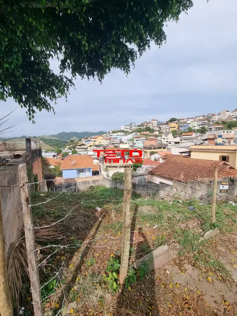 Foto 2 de Terreno / Lote à venda, 348m2 em Sao Lourenco - MG