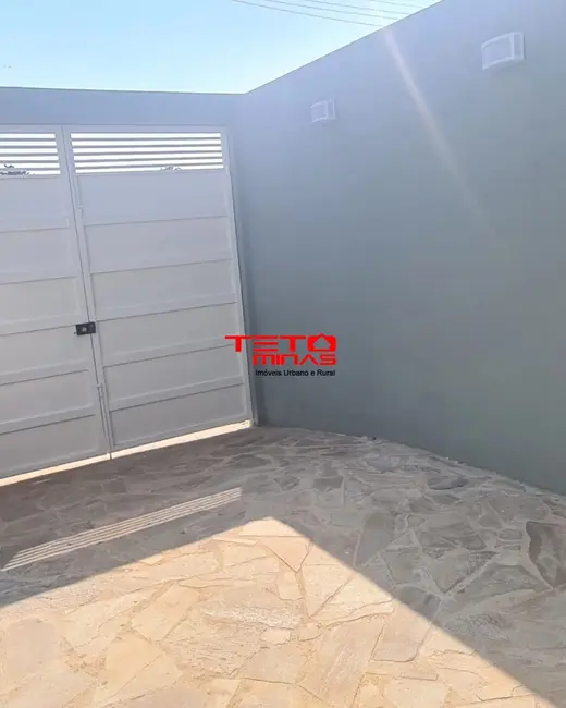 Foto 1 de Casa com 2 quartos à venda, 125m2 em Sao Lourenco - MG