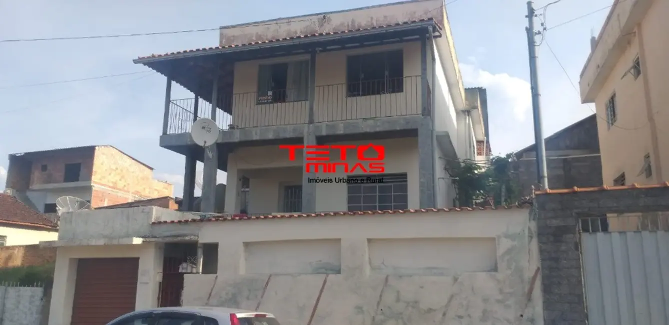 Foto 2 de Casa com 6 quartos à venda, 196m2 em Sao Lourenco - MG