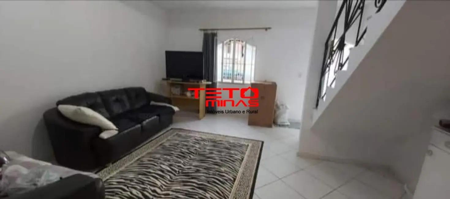 Foto 2 de Casa com 2 quartos à venda, 87m2 em Sao Lourenco - MG