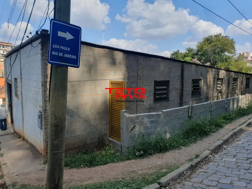 Armazém / Galpão à venda, 210m2 em Sao Lourenco - MG - imagem 9 Foto 9 de Armazém / Galpão à venda, 210m2 em Sao Lourenco - MG