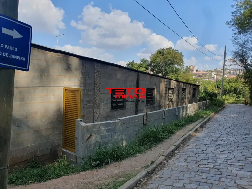 Armazém / Galpão à venda, 210m2 em Sao Lourenco - MG - imagem 7 Foto 7 de Armazém / Galpão à venda, 210m2 em Sao Lourenco - MG