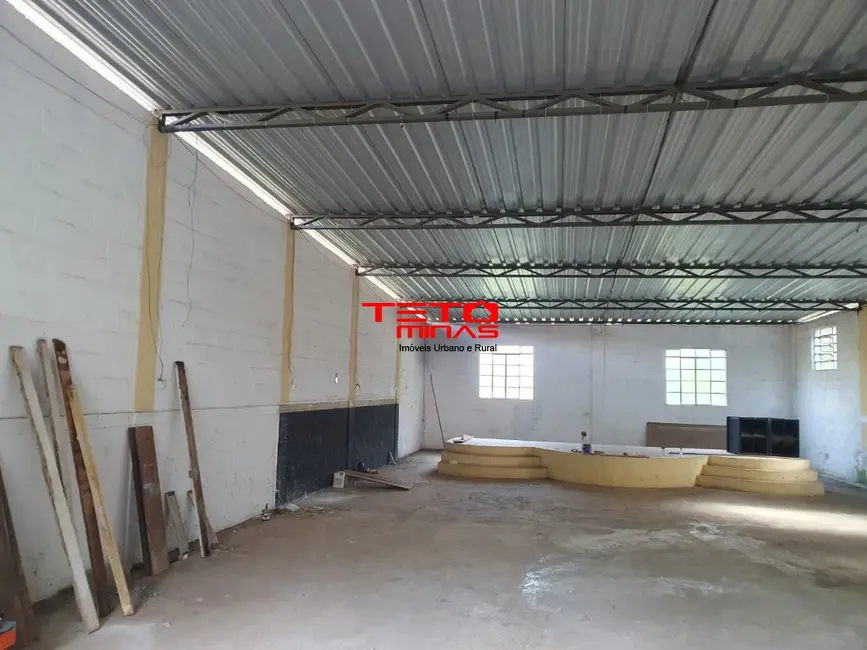 Armazém / Galpão à venda, 210m2 em Sao Lourenco - MG - imagem 4 Foto 4 de Armazém / Galpão à venda, 210m2 em Sao Lourenco - MG