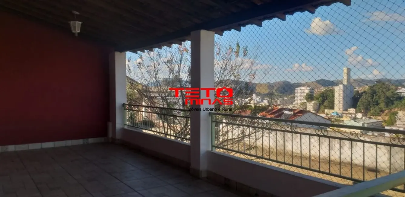 Foto 1 de Casa com 3 quartos à venda, 136m2 em Sao Lourenco - MG