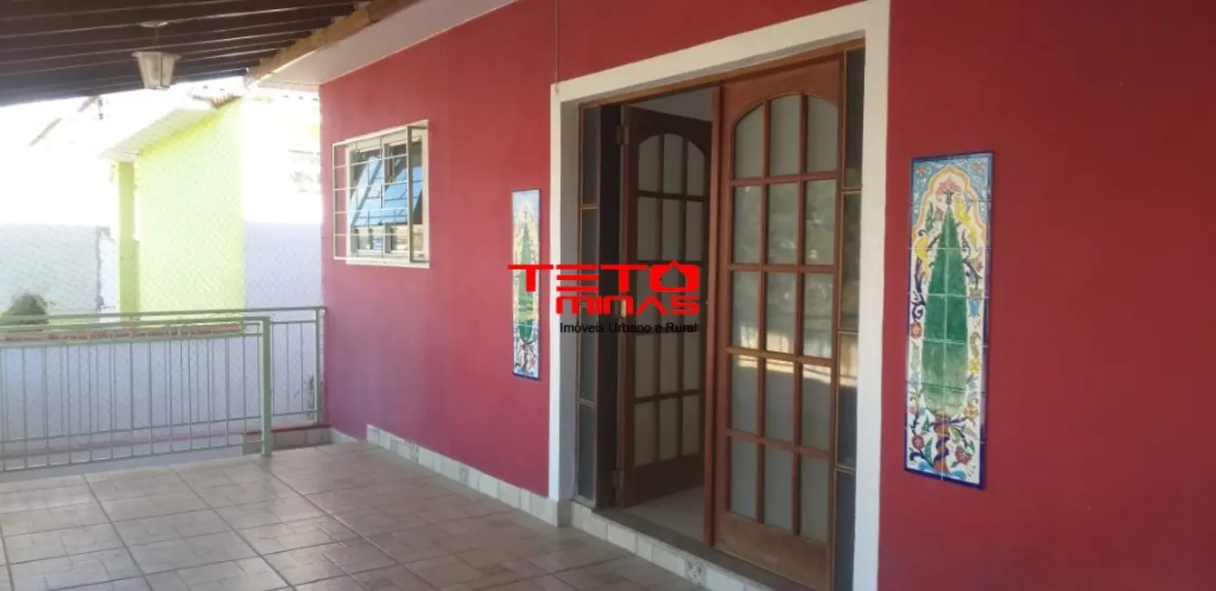 Casa com 3 quartos à venda, 136m2 em Sao Lourenco - MG - imagem 4 Foto 4 de Casa com 3 quartos à venda, 136m2 em Sao Lourenco - MG