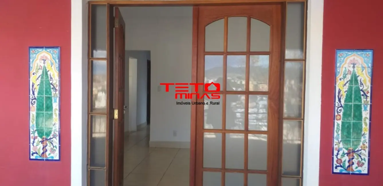 Foto 2 de Casa com 3 quartos à venda, 136m2 em Sao Lourenco - MG