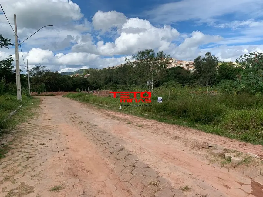 Foto 2 de Terreno / Lote à venda, 250m2 em Sao Lourenco - MG