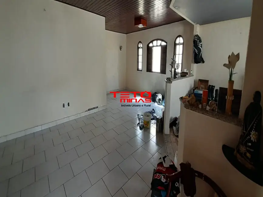 Foto 4 de Casa com 3 quartos à venda, 160m2 em Sao Lourenco - MG
