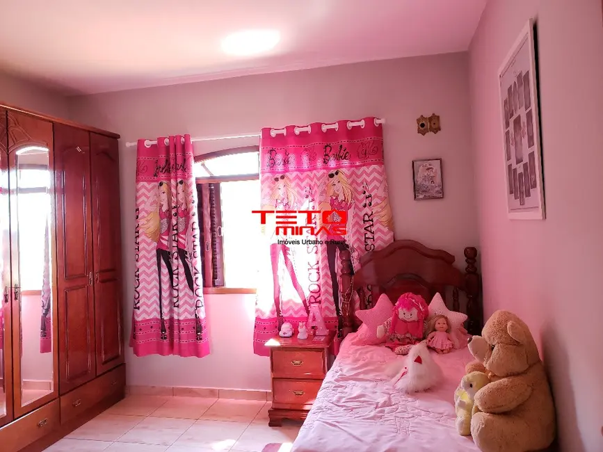 Foto 1 de Casa com 4 quartos à venda, 310m2 em Campanha - MG