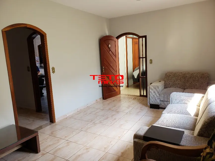 Foto 8 de Casa com 4 quartos à venda, 310m2 em Campanha - MG