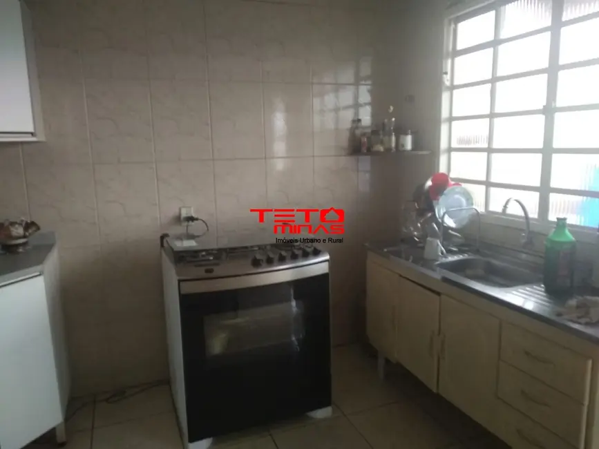 Casa com 3 quartos à venda, 230m2 em Sao Lourenco - MG - imagem 6 Foto 6 de Casa com 3 quartos à venda, 230m2 em Sao Lourenco - MG