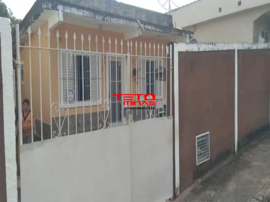 Foto 1 de Casa com 3 quartos à venda, 70m2 em Sao Lourenco - MG